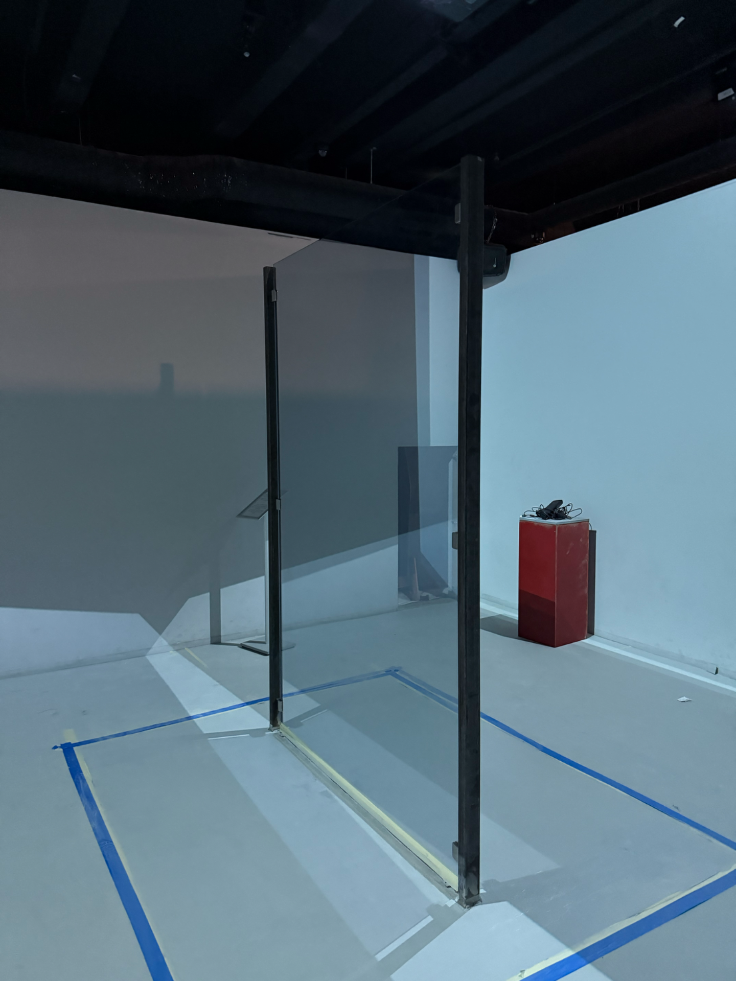 Betonozás, fémszerkezet telepítés és üvegezés